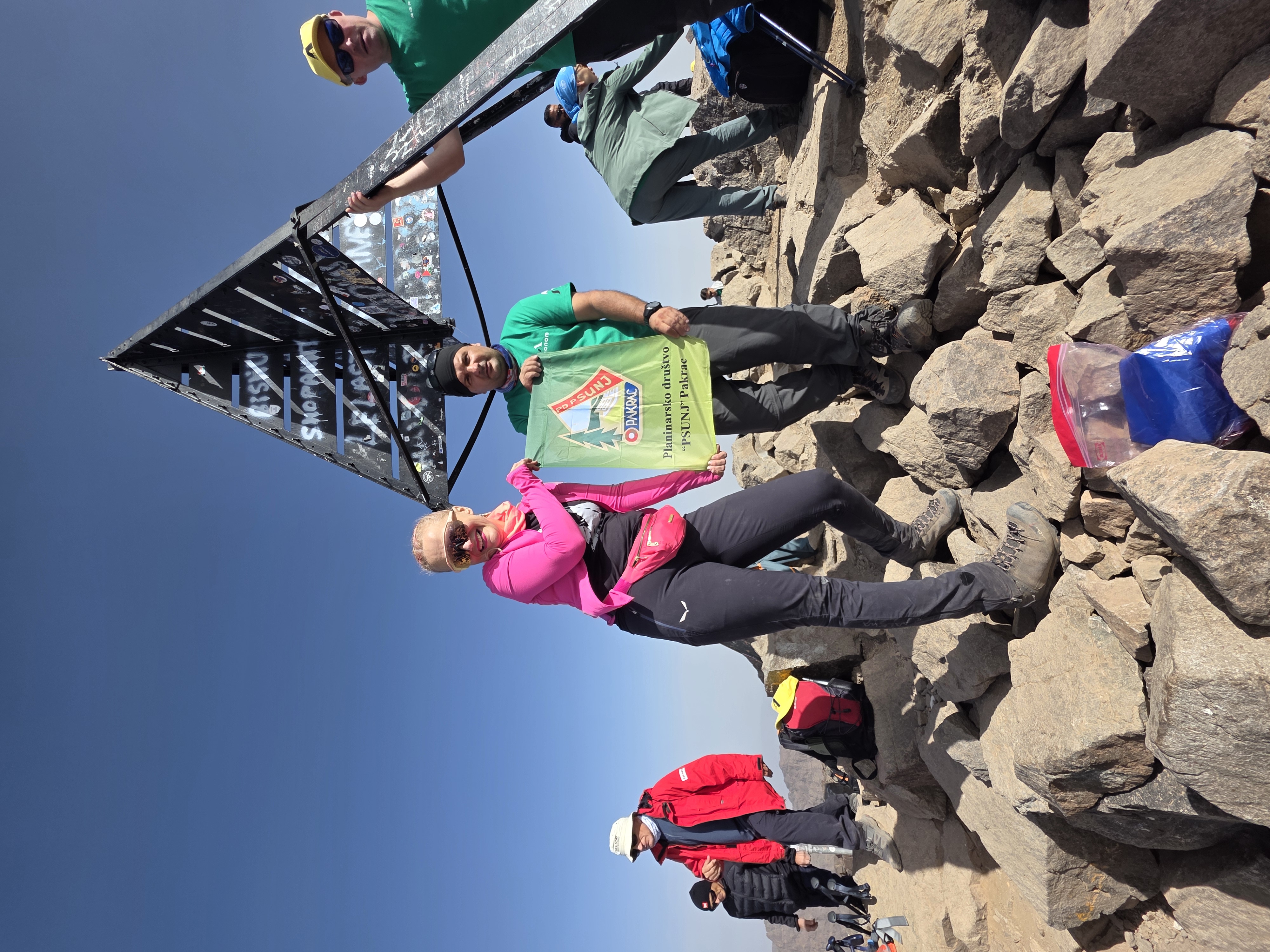 Zastava PD „Psunj” Pakrac visoko na Visokom Atlasu: Uspješan uspon na Toubkal (4.167 m)